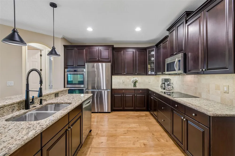1804 BELLA CASA COURT Tampa, FL 33618