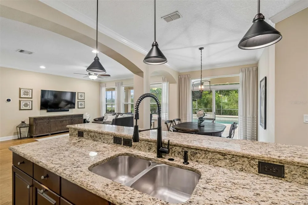 1804 BELLA CASA COURT Tampa, FL 33618