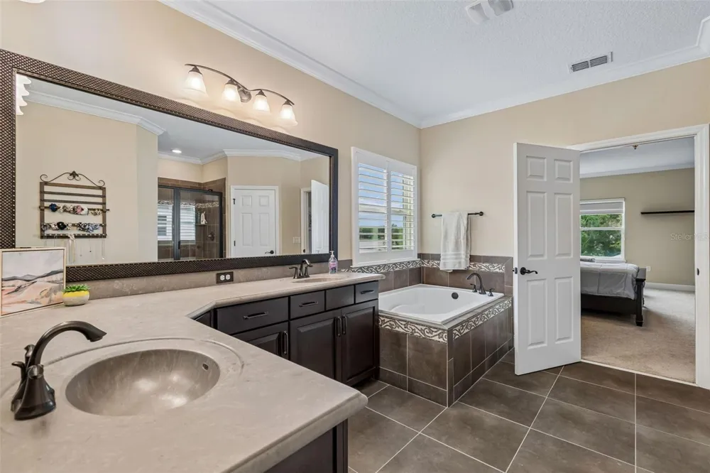 1804 BELLA CASA COURT Tampa, FL 33618