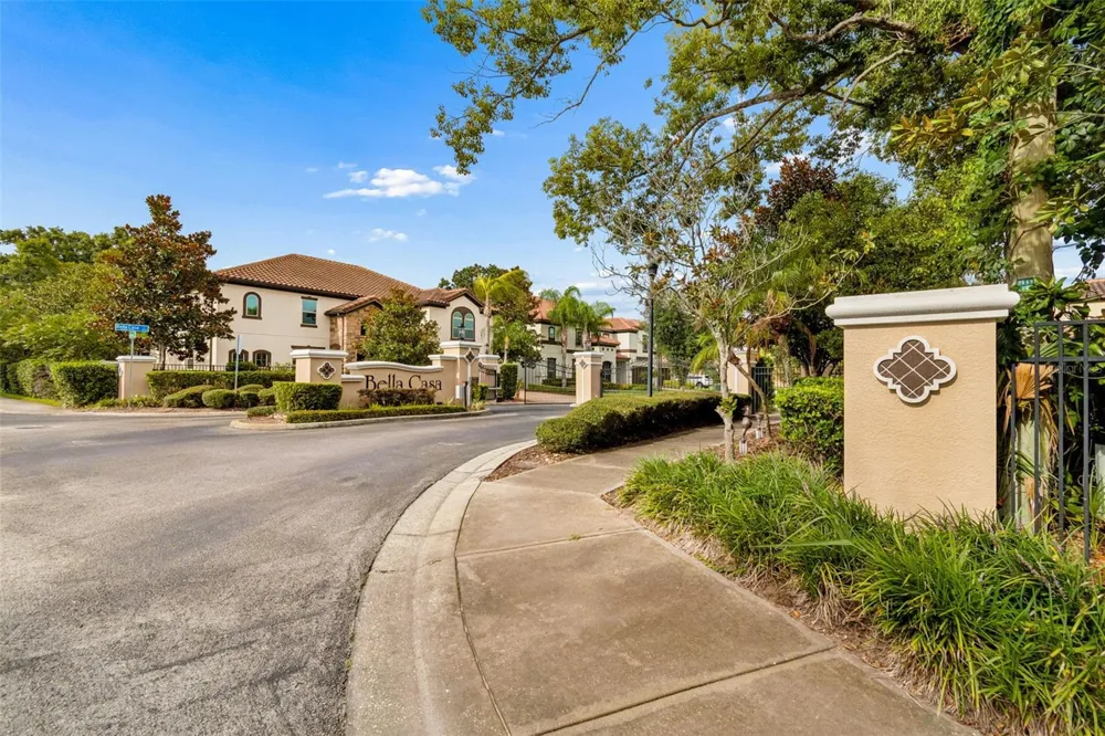 1804 BELLA CASA COURT Tampa, FL 33618