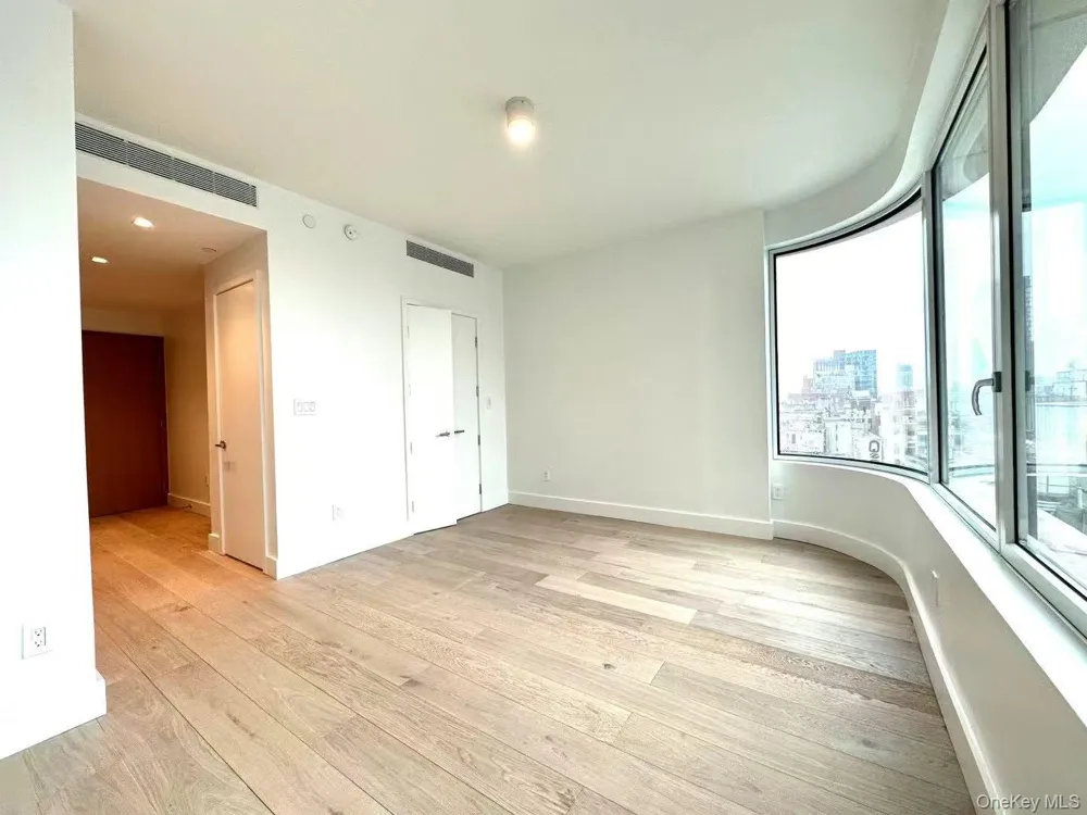 208 Delancey Street #10E New York (Manhattan), NY 10002