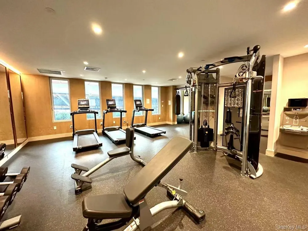 208 Delancey Street #10E New York (Manhattan), NY 10002