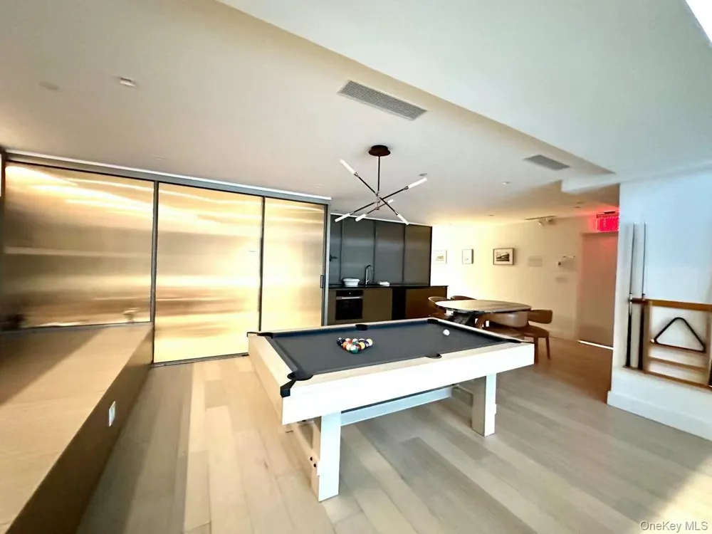 208 Delancey Street #10E New York (Manhattan), NY 10002