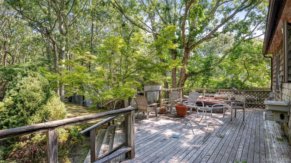 29 Boatheaders Lane East Hampton, NY 11937