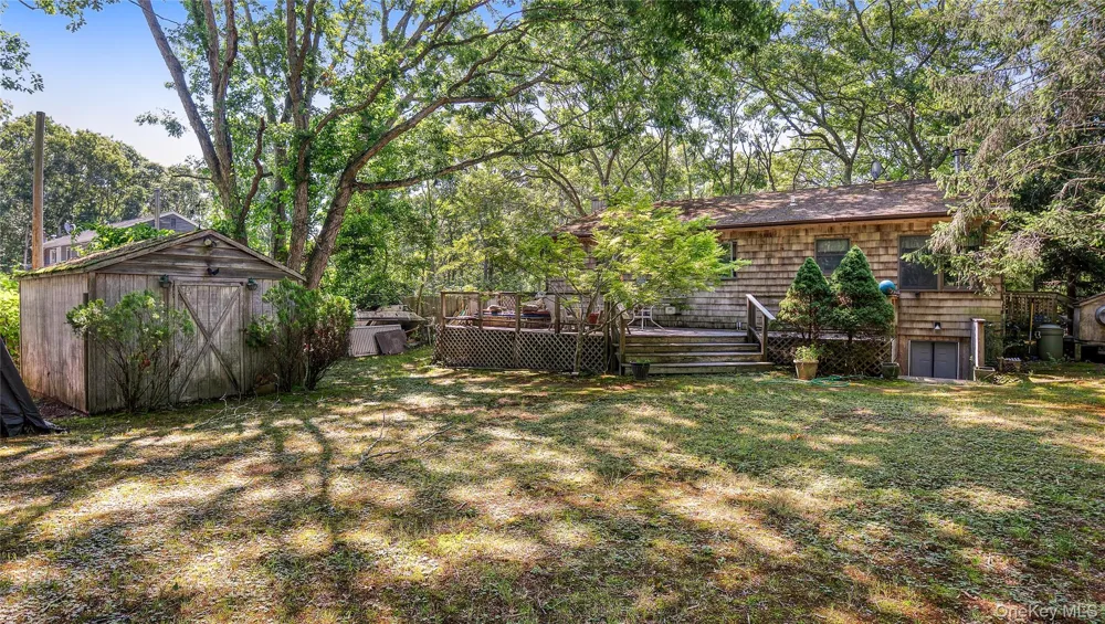 29 Boatheaders Lane East Hampton, NY 11937