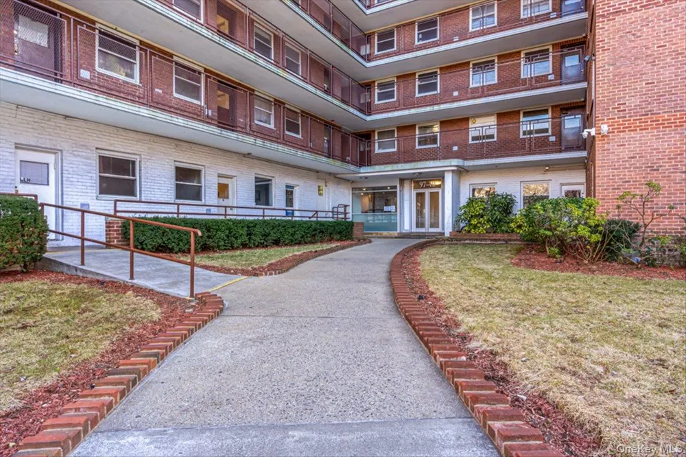 9740 62nd Drive #14N Rego Park, NY 11374