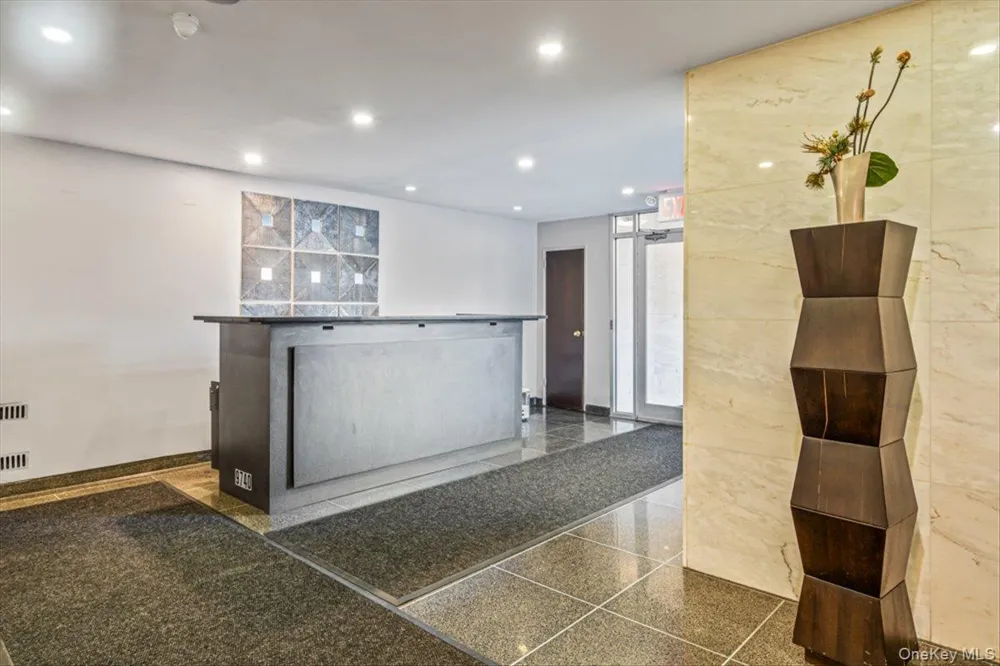 9740 62nd Drive #14N Rego Park, NY 11374
