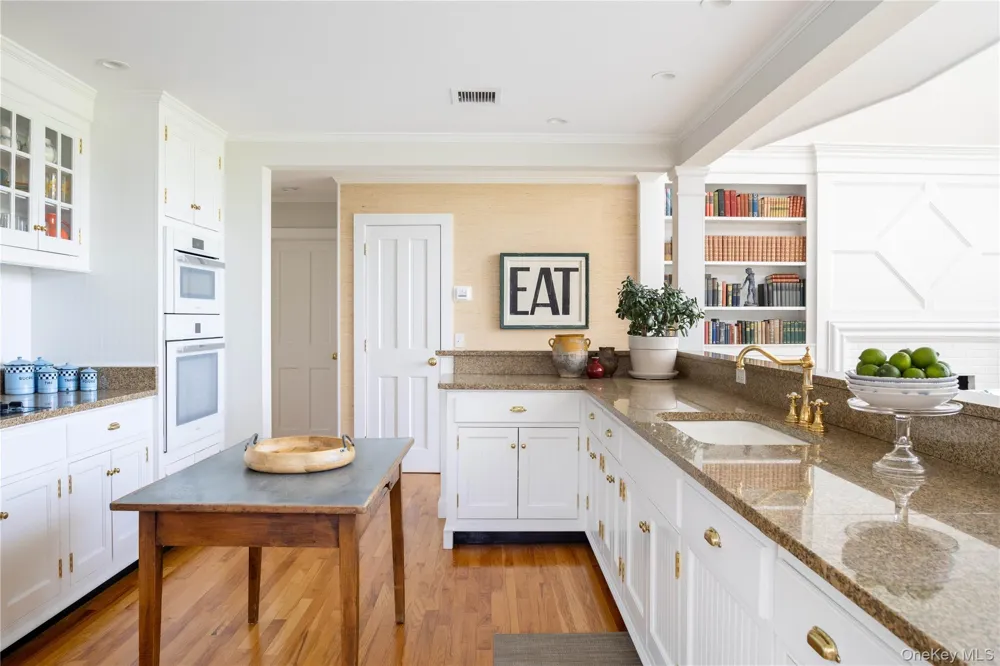 4725 Orchard Street Orient, NY 11957
