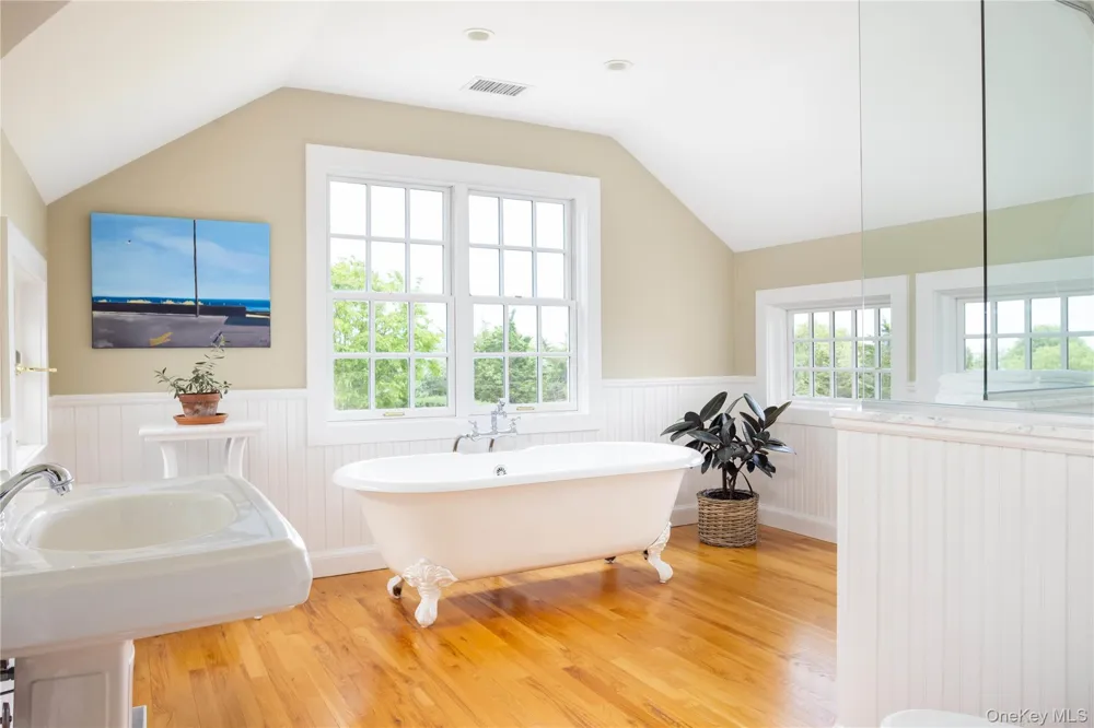4725 Orchard Street Orient, NY 11957