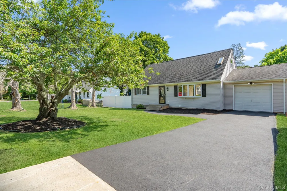 325 Harrison Avenue Miller Place, NY 11764