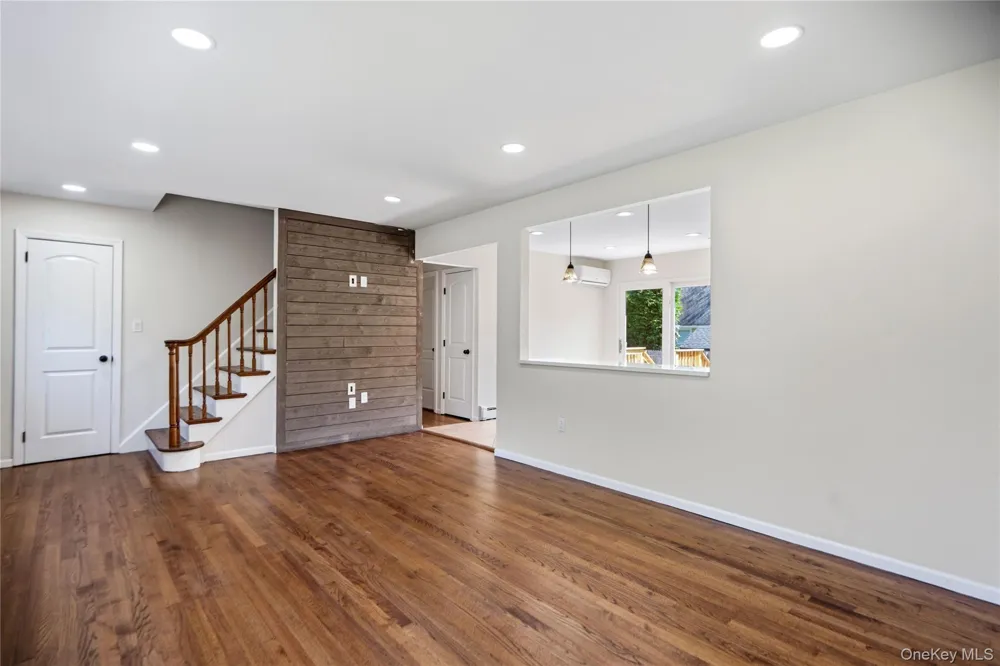 325 Harrison Avenue Miller Place, NY 11764