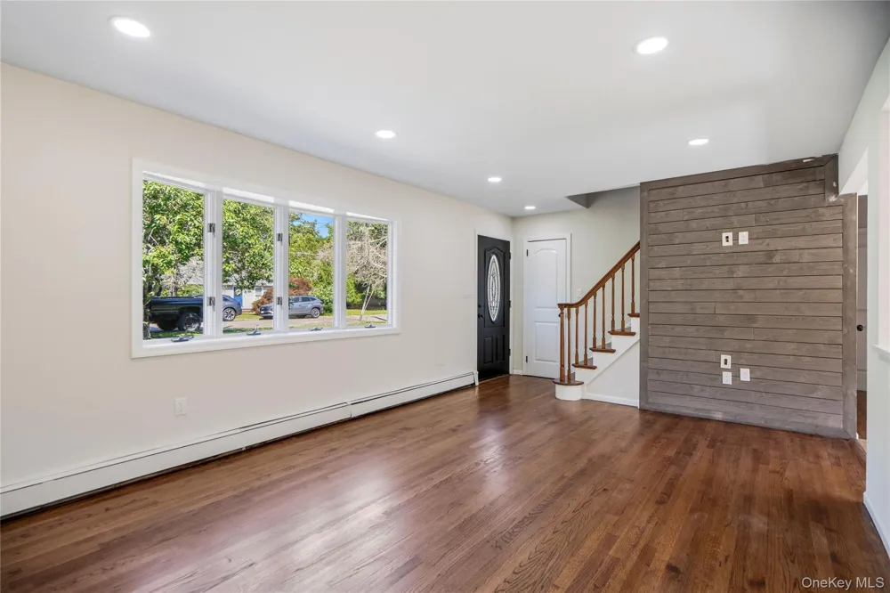 325 Harrison Avenue Miller Place, NY 11764