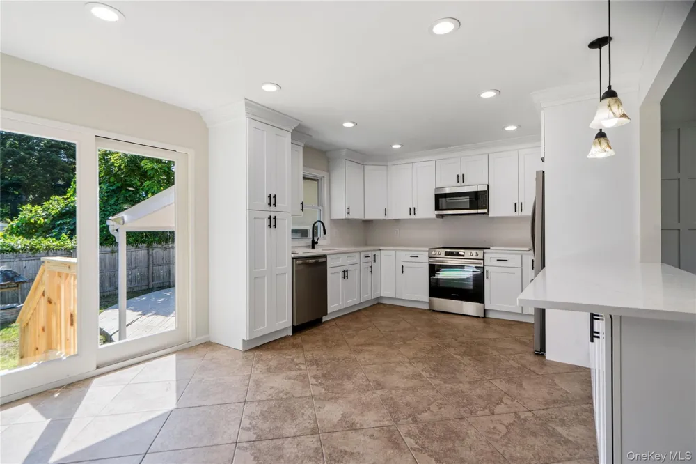 325 Harrison Avenue Miller Place, NY 11764