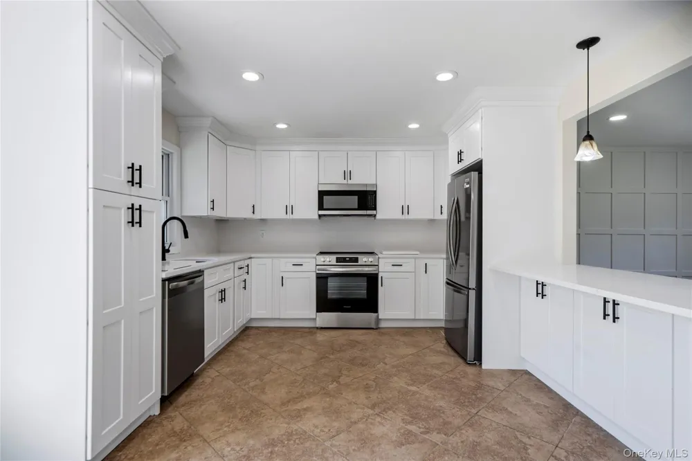 325 Harrison Avenue Miller Place, NY 11764