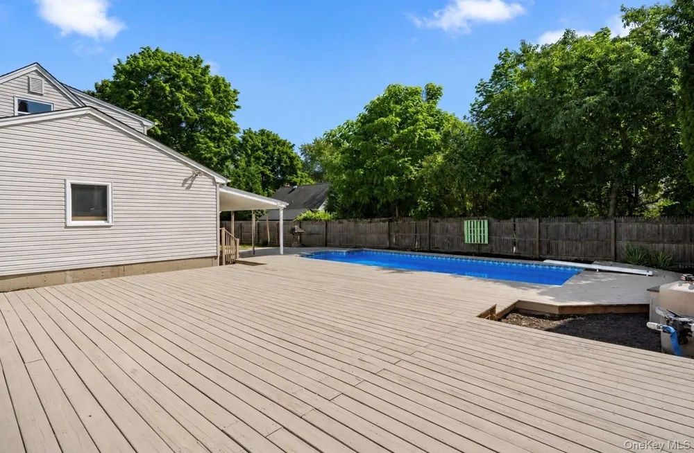 325 Harrison Avenue Miller Place, NY 11764