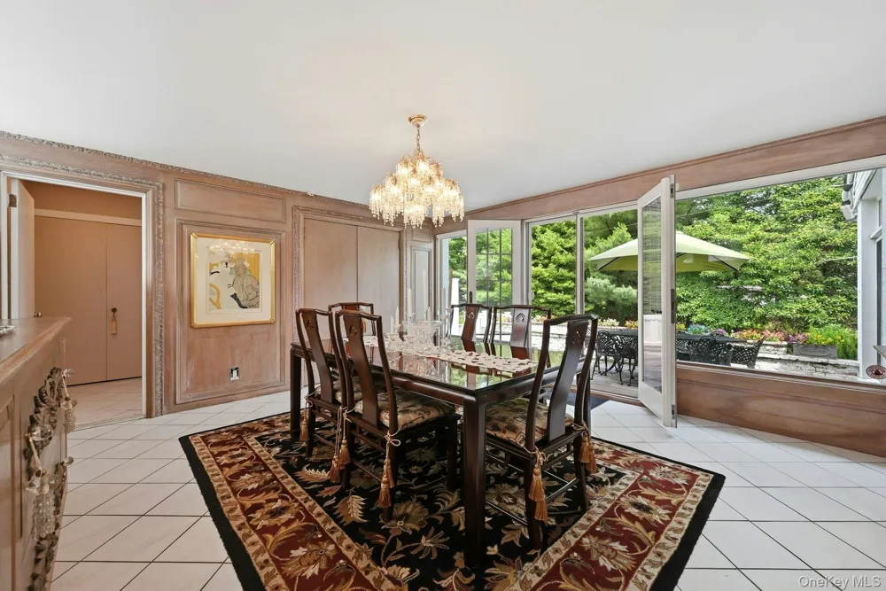 39 Upper Drive Huntington Bay, NY 11743