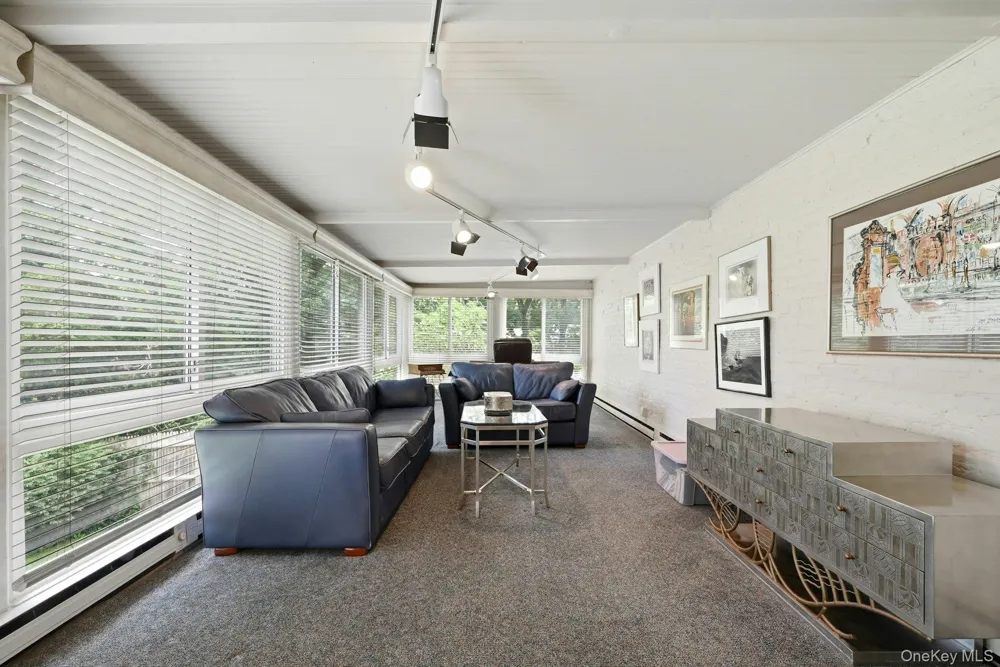 39 Upper Drive Huntington Bay, NY 11743
