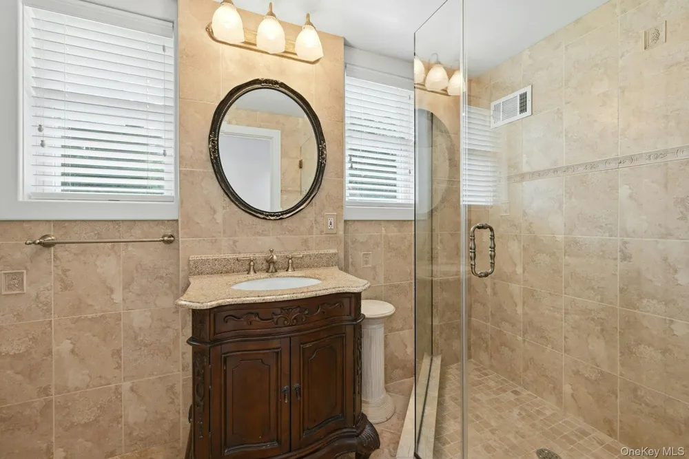 39 Upper Drive Huntington Bay, NY 11743