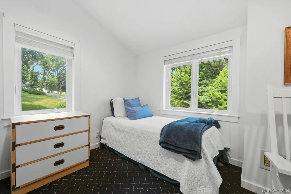 39 Upper Drive Huntington Bay, NY 11743