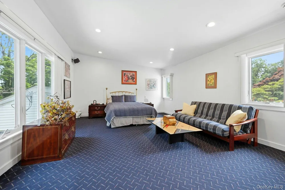 39 Upper Drive Huntington Bay, NY 11743