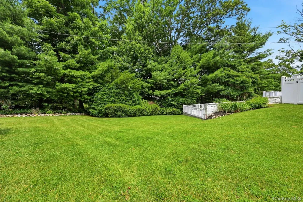 39 Upper Drive Huntington Bay, NY 11743