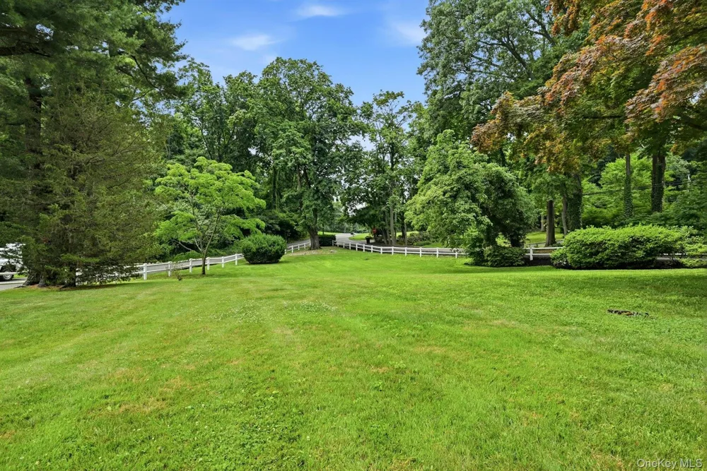 39 Upper Drive Huntington Bay, NY 11743