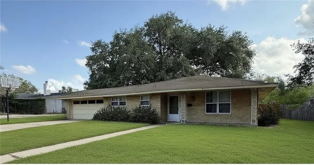 1118 Lincoln Street Alice, TX 78332