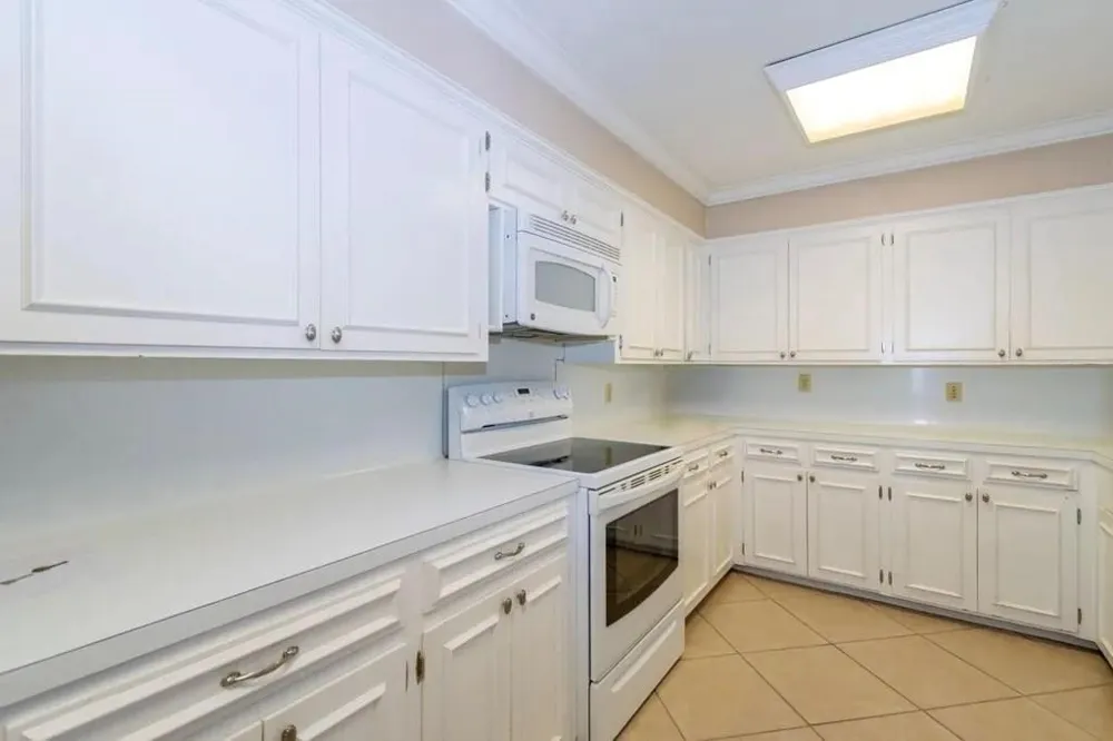 1118 Lincoln Street Alice, TX 78332