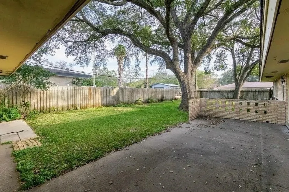 1118 Lincoln Street Alice, TX 78332