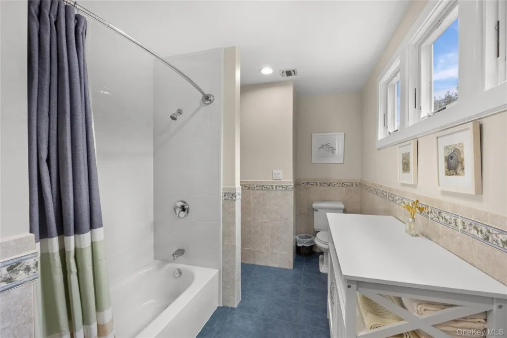 300 Private Road #8 Cutchogue, NY 11935