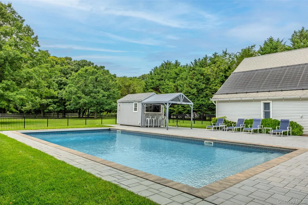 300 Private Road #8 Cutchogue, NY 11935