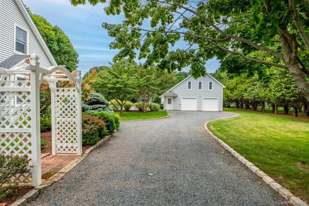300 Private Road #8 Cutchogue, NY 11935