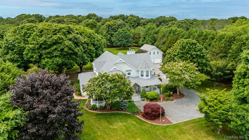 300 Private Road #8 Cutchogue, NY 11935