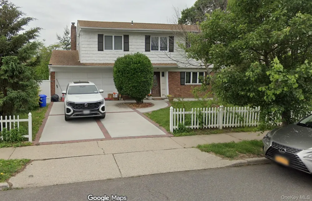 214 Park Avenue New Hyde Park, NY 11040