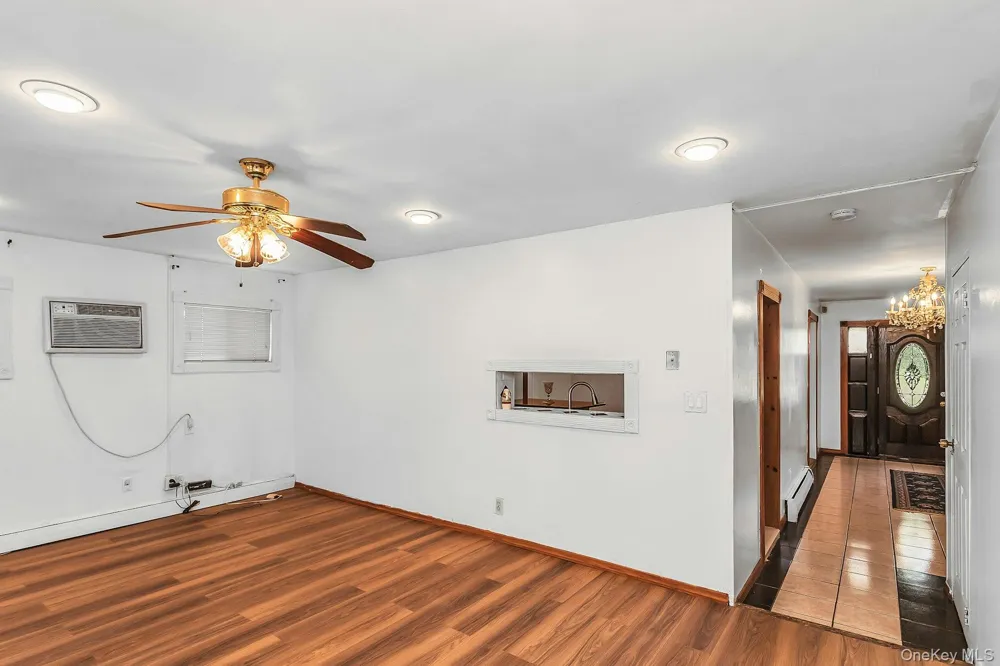 214 Park Avenue New Hyde Park, NY 11040