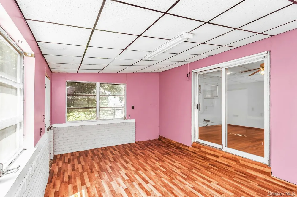 214 Park Avenue New Hyde Park, NY 11040