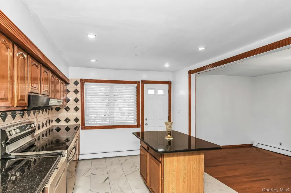 214 Park Avenue New Hyde Park, NY 11040
