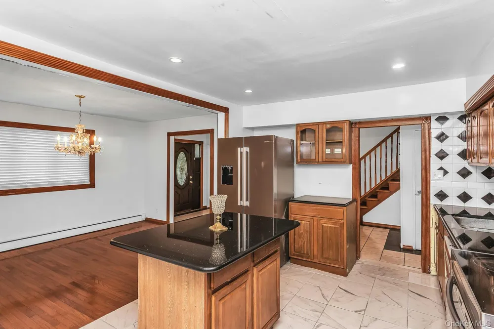 214 Park Avenue New Hyde Park, NY 11040