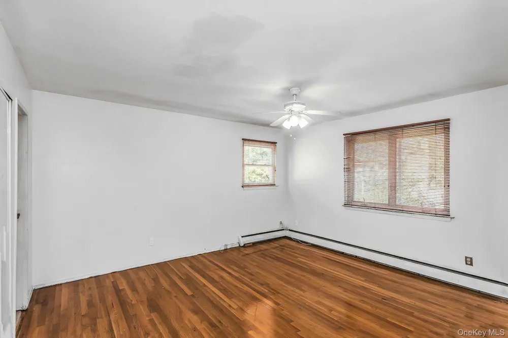 214 Park Avenue New Hyde Park, NY 11040
