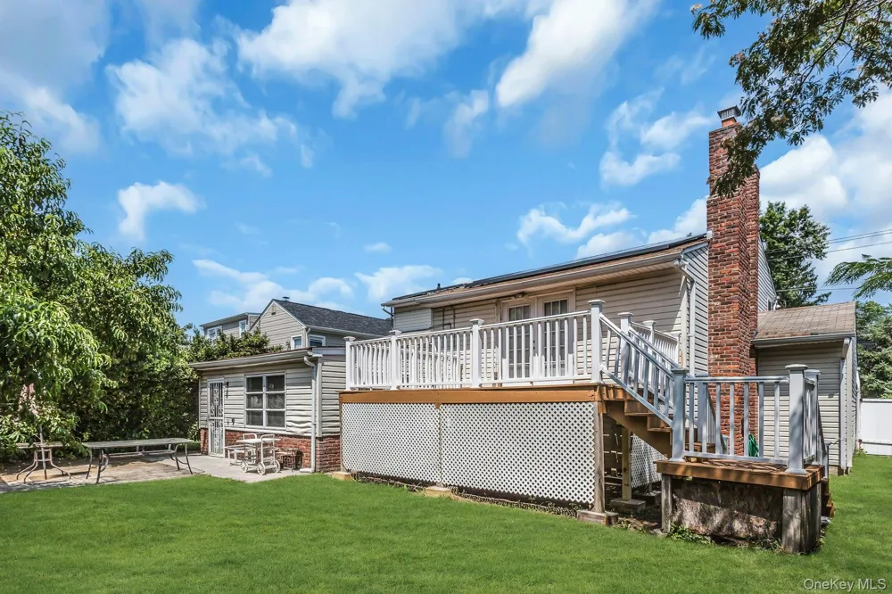214 Park Avenue New Hyde Park, NY 11040