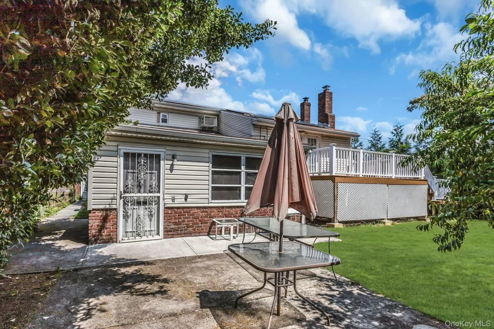 214 Park Avenue New Hyde Park, NY 11040