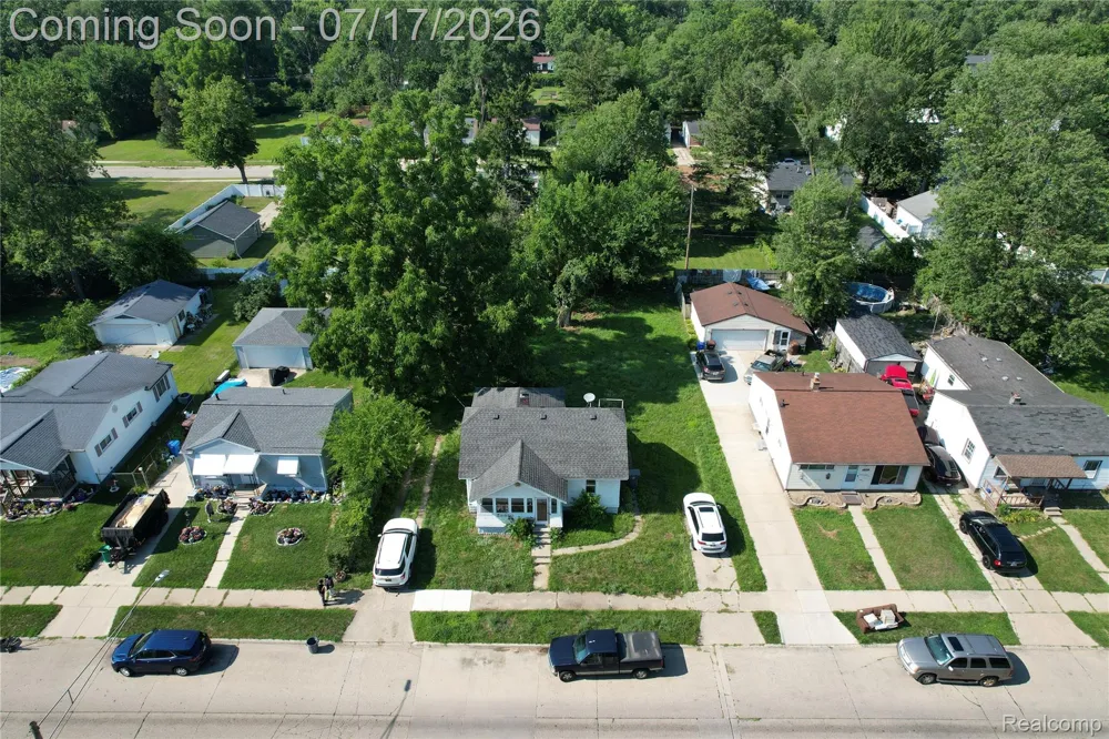 25920 Colgate Street Inkster City, MI 48141