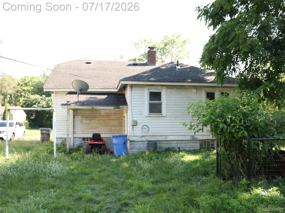 25920 Colgate Street Inkster City, MI 48141