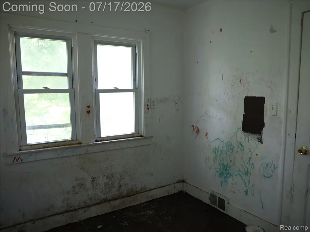 25920 Colgate Street Inkster City, MI 48141