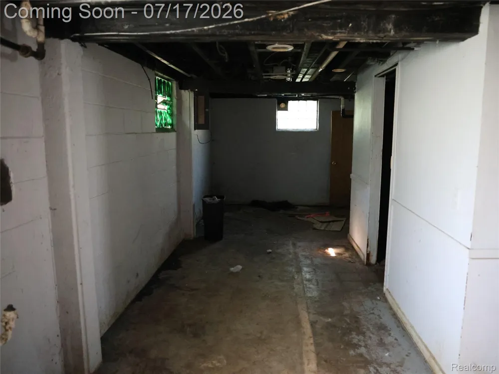 25920 Colgate Street Inkster City, MI 48141