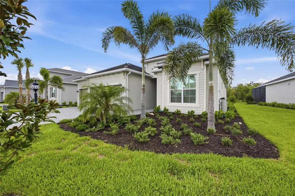 19047 SCALLOP LOOP Lakewood Ranch, FL 34211