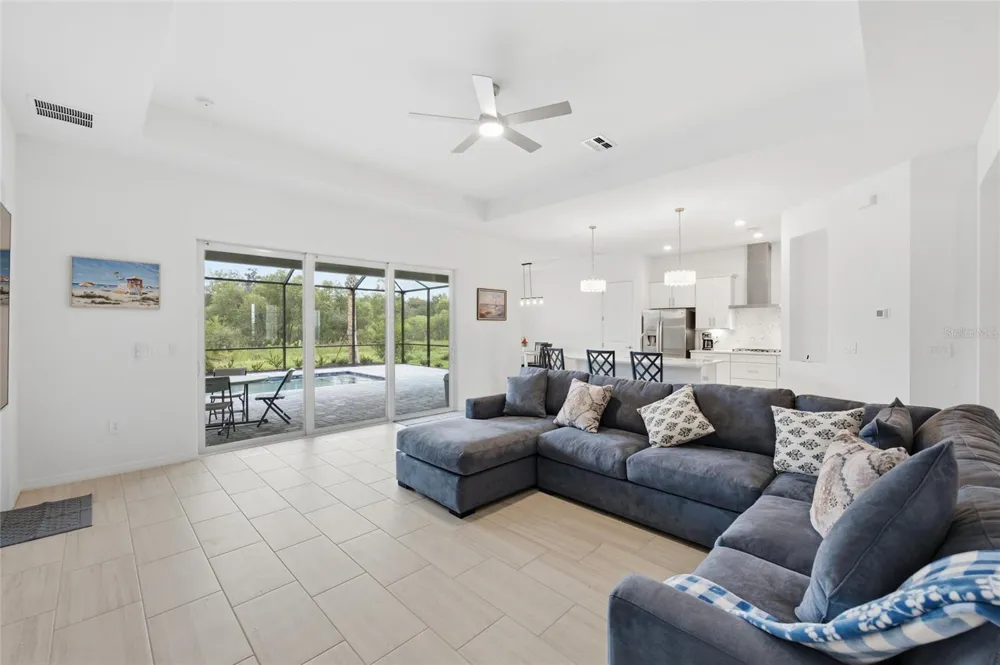 19047 SCALLOP LOOP Lakewood Ranch, FL 34211