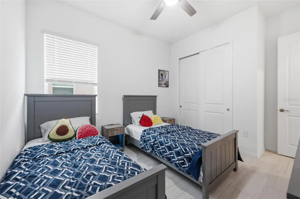 19047 SCALLOP LOOP Lakewood Ranch, FL 34211