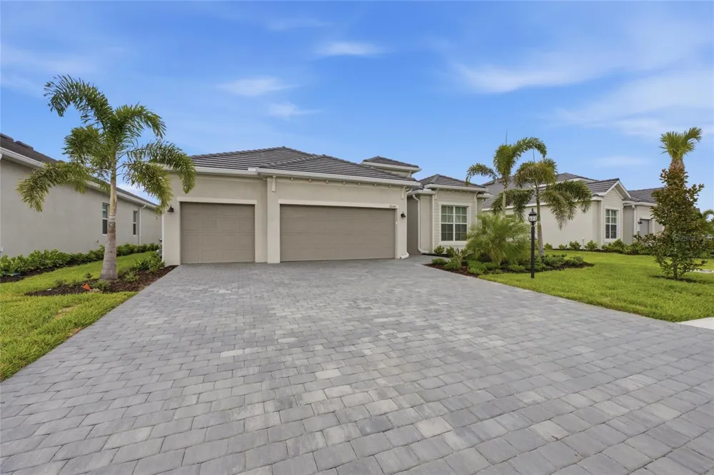 19047 SCALLOP LOOP Lakewood Ranch, FL 34211