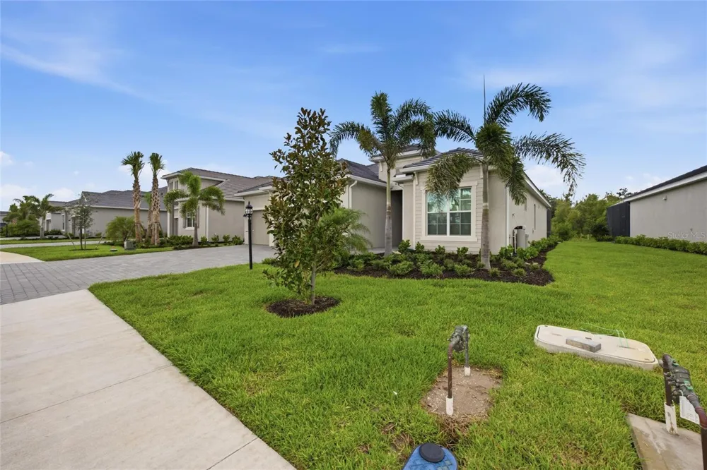 19047 SCALLOP LOOP Lakewood Ranch, FL 34211